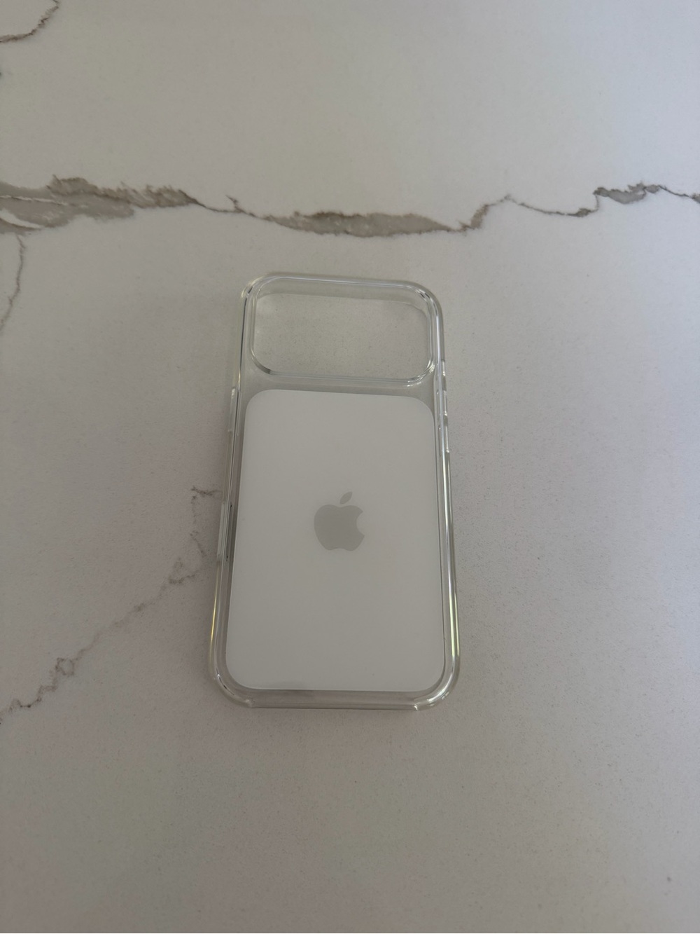 Apple 17 Pro Clear MagSafe Case